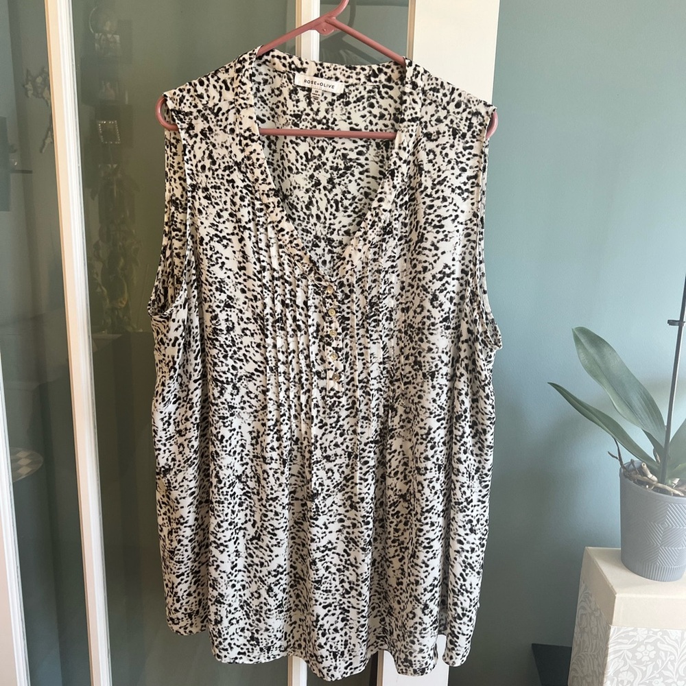 Rose & Olive Black & White Tank Top